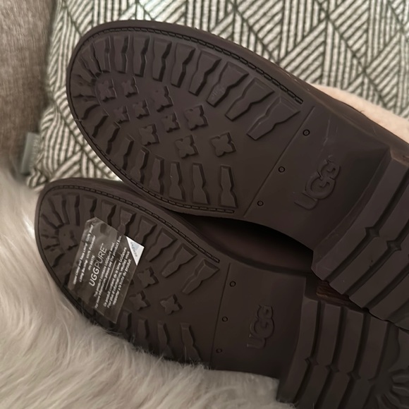 NEW UGG ALDON Water Resistant Color: STOUT - Picture 8 of 10